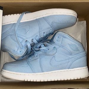 Jordan 1 light blue